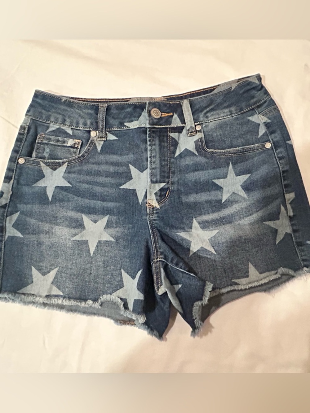 Altar’d State Star Denim Fringe Shorts 26 / Retail $30
